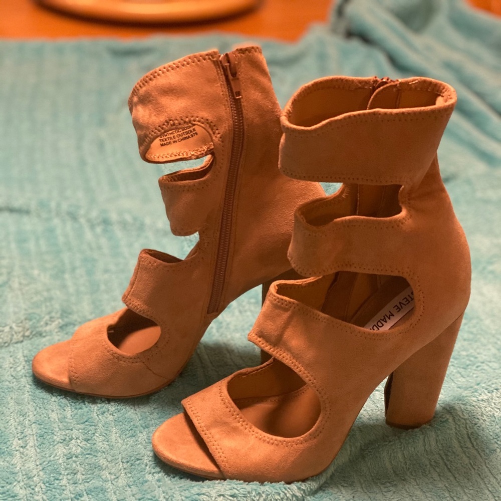 Steve Madden Tawnie Cylinder Heel